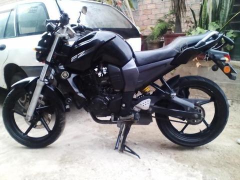 moto yamaha fz16