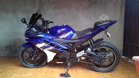 Yamaha R15