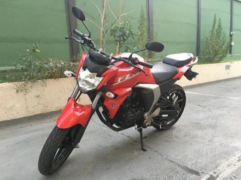 IMPECABLE Yamaha FZ150 Versión 2.0 - OPORTUNIDAD