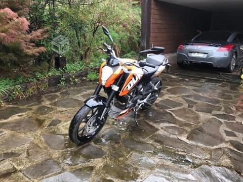 KTM Duke 200