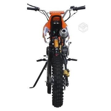Motocicleta de 125 cc Marca Nitromotors Naranja