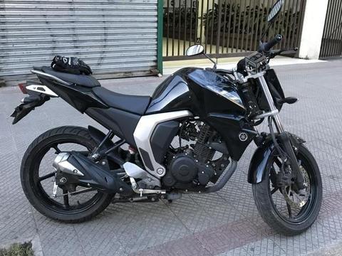 Moto Yamaha FZN 2.0