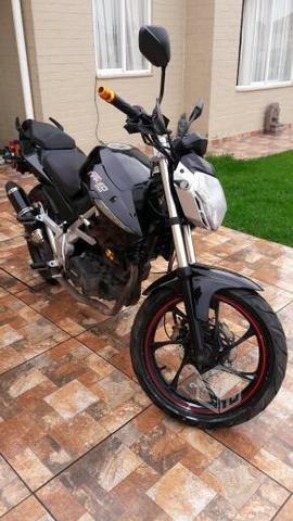 permuto Motorrad Naked 250R 2016