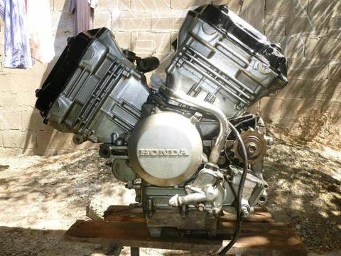 Busco: motor funcionando Honda VT 250