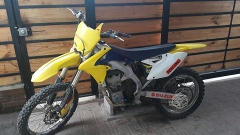 Suzuki rmz