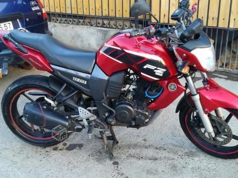 Moto fz 16 yamaha año 2012 modificada