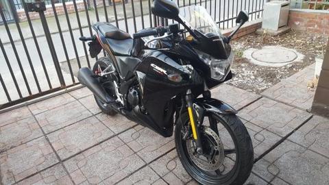 Honda CBR 250, al dia