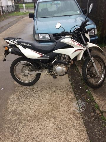 Moto xr 150 año 2015