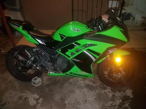 Kawasaki Ninja 300 SE 2014