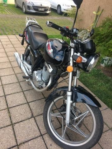 Moto Suzuki EN-125 A2