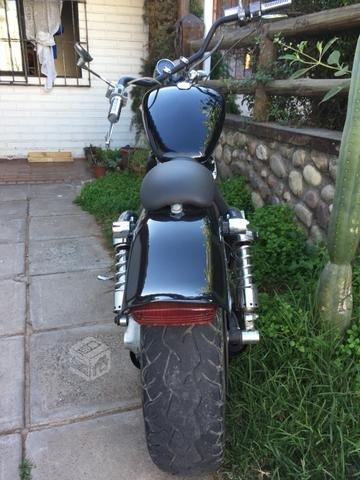 Moto Suzuki intruder