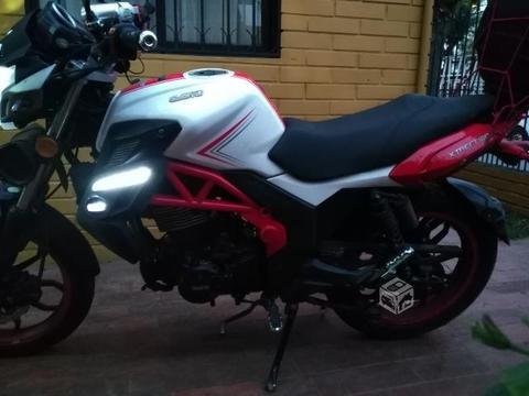 Xtreet 180cc UM