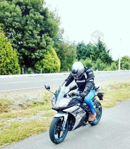 Yamaha R15 2016