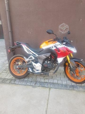 Honda repsol cb190 r