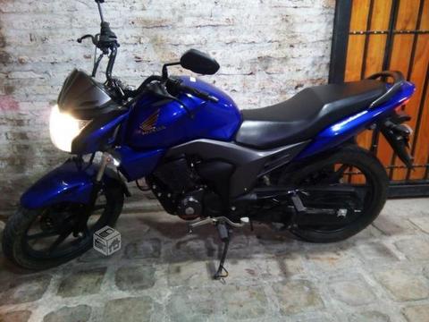 Moto honda invicta