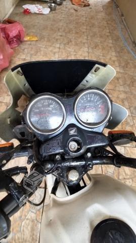 Moto honda storm 125 cc para repuesto o reparar