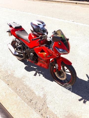 Motomel M8