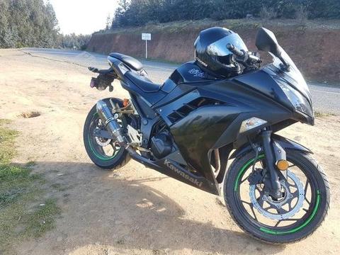 Kawasaki ninja 300 abs