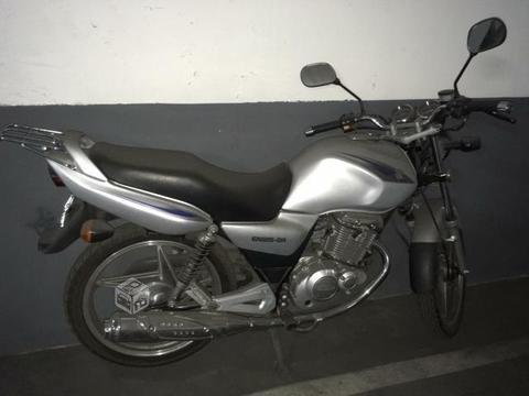 Moto Suzuki EN 125