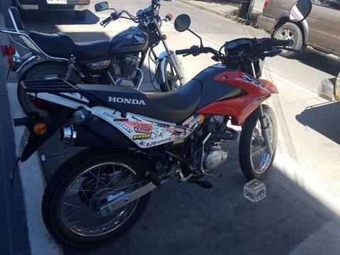 Honda Xr 150L, permuto por otra