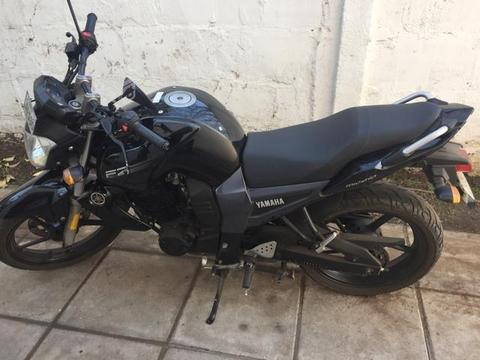 Moto Yamaha fz