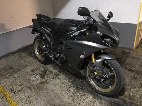 Yamaha R1 2015