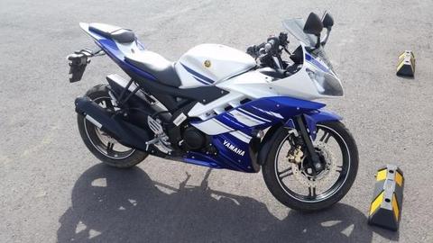 Yamaha R15 2016