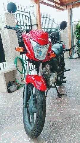 Moto HONDA CB1