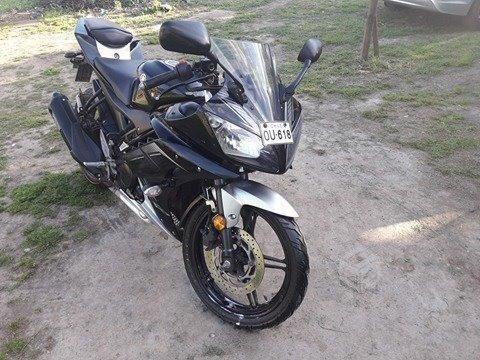 Yamaha r15