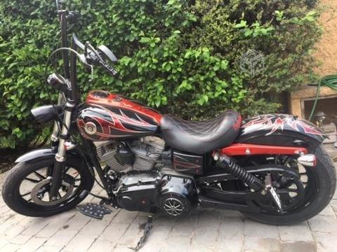 HARLEY DAVIDSON SUPER GLIDE 2010 8.600 kms