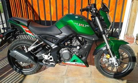 Moto Benelli TnT 25