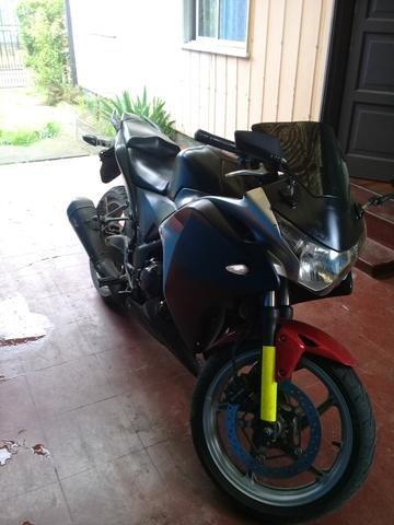 Honda cbr 250r