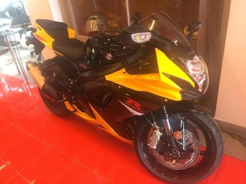 Suzuki gsx 600 r maravillosa