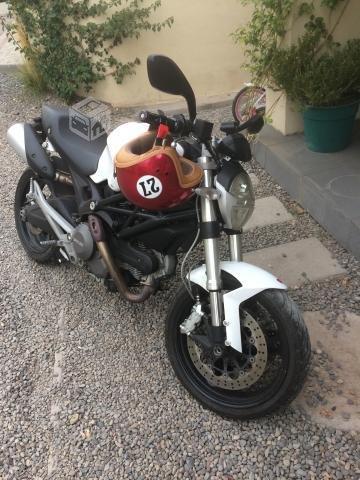 Ducati Monster 696