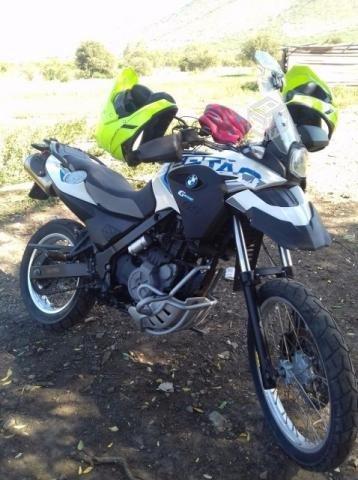 Moto BMW 650 modelo sertao año 2014