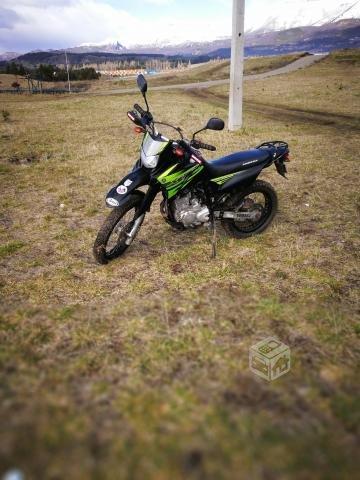Moto Yamaha XTZ 250