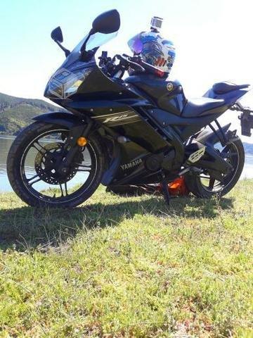 Yamaha r15