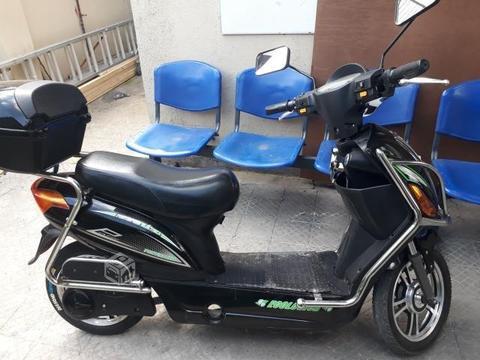 moto electrica negra