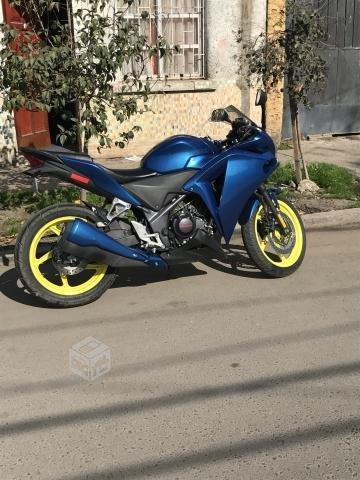 Moto honda cbr250r