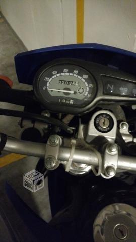 moto Yamaha insuperable estado