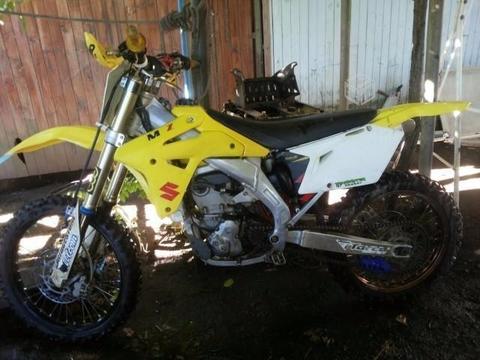 moto Suzuki rmz 450