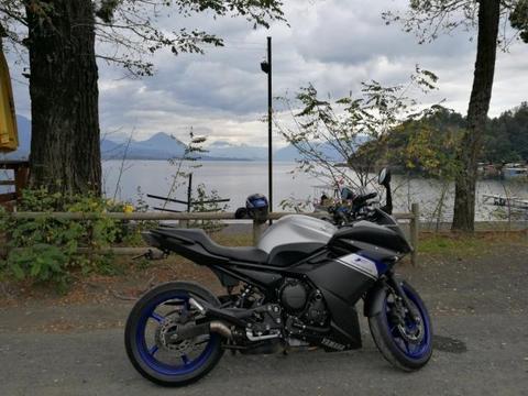 Moto Yamaha XJ6F