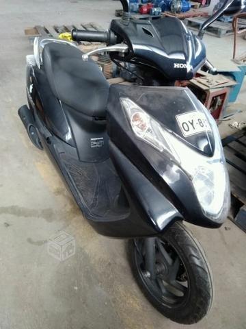 Moto honda elite