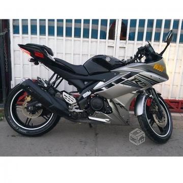 Yamaha R15 2013