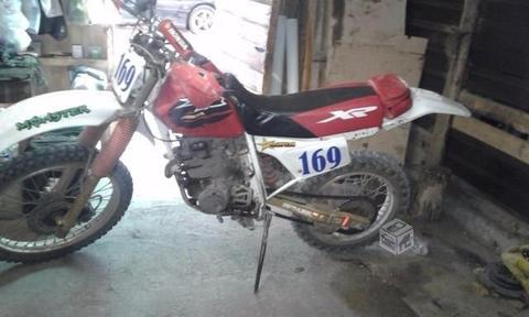 Moto enduro honda xr 250