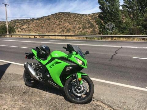 Kawasaki ninja 300 abs