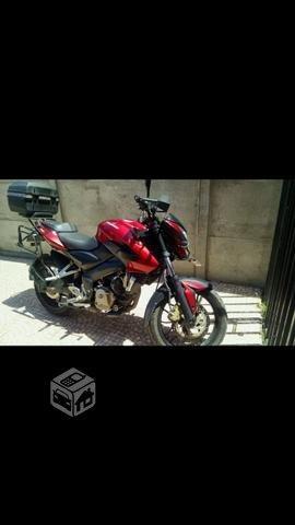 Moto bajaj ns 200