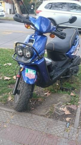 Moto scotter buen estado