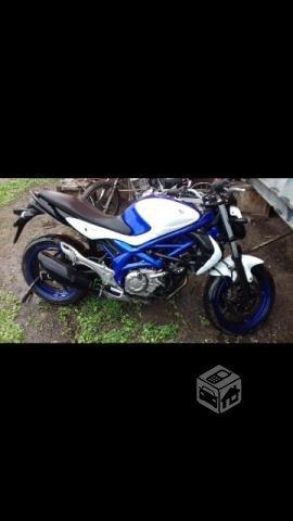 Suzuki Gladius