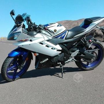 Yamaha r15